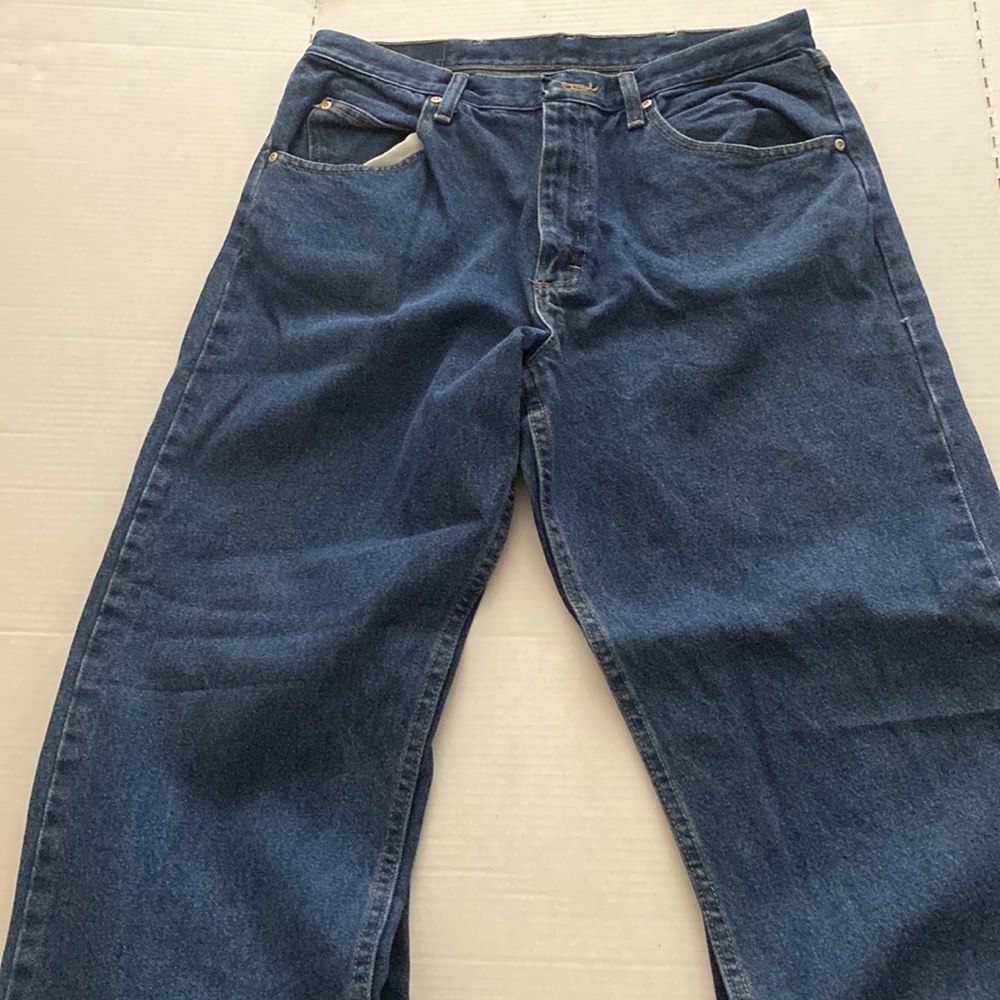 Jeans - Picture 3 of 3